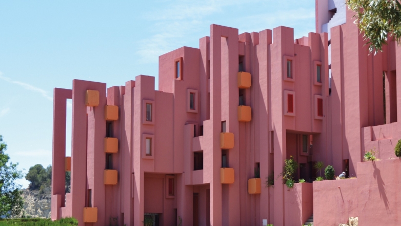 Conferencia: La muralla Roja. Cuando el valor de lo local se vuelve global. Adriana Figueiras