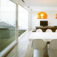 Casa Rebeca y David. Vivienda unifamiliar entre medianeras en Novelda