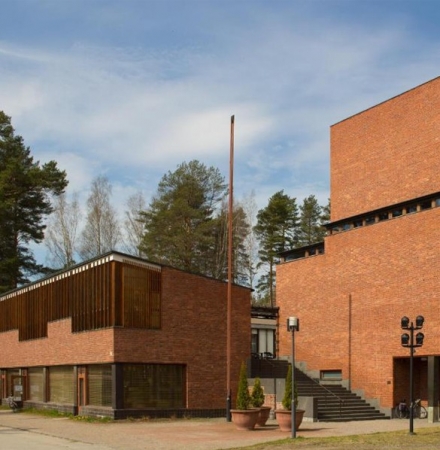 Ciclo de Cine. Arquitectos de Película. Centro Municipal de Säynätsalo de Alvar Aalto por Oscar Tusquets