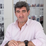 Óscar Cholbi Lorente